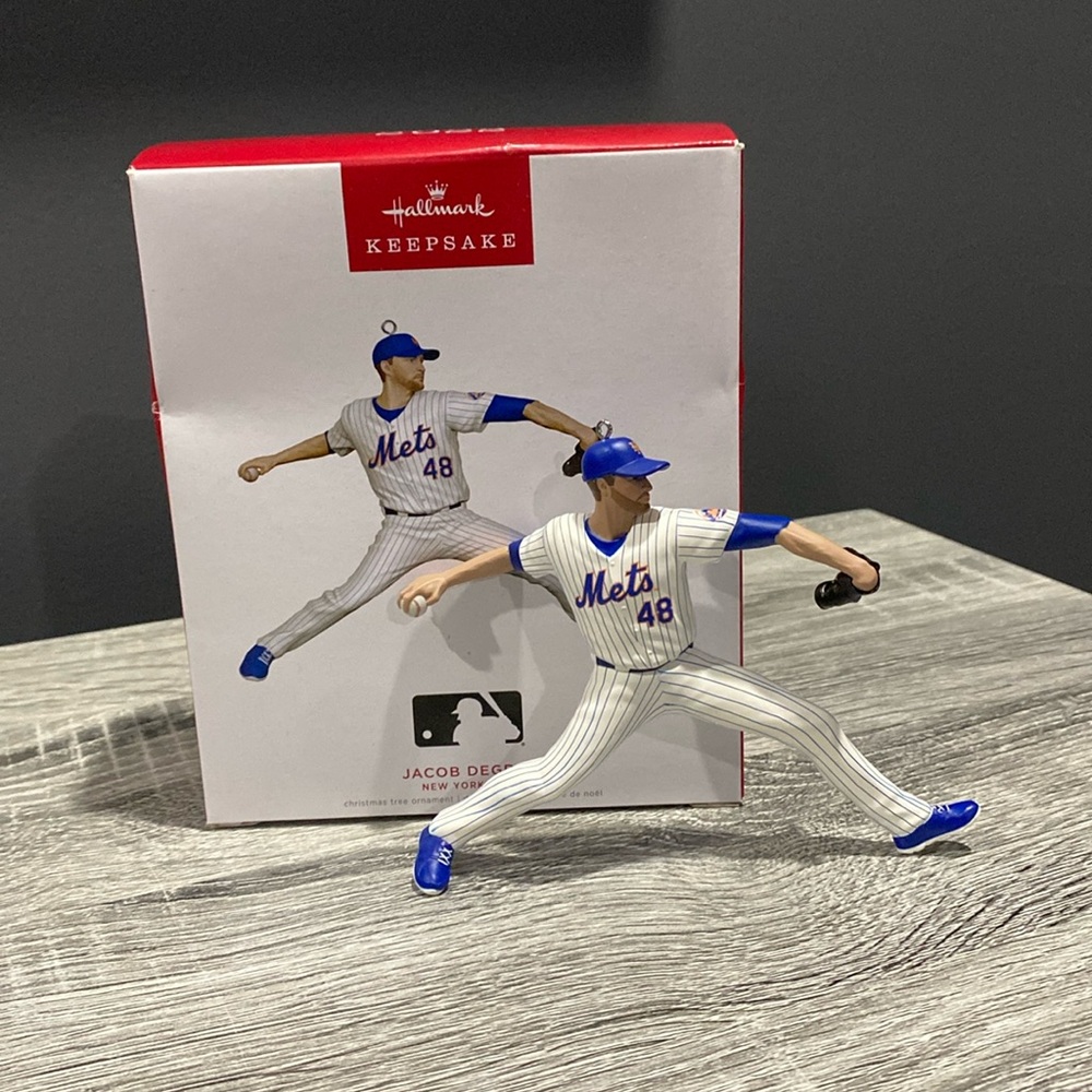 Hallmark | MLB New York Mets: Jacob deGrom (2022) - Keepsake Ornament